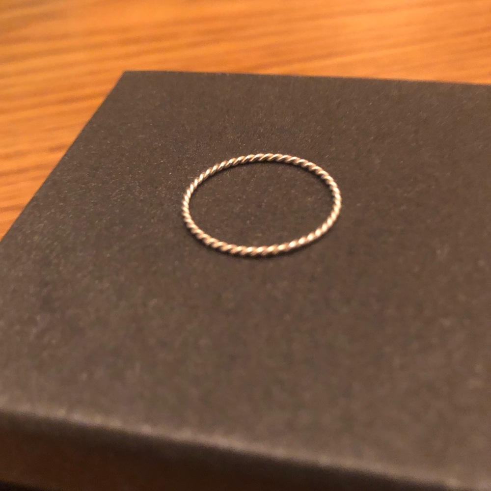 Vrai and Oro 14k WHITE Gold Twist Ring